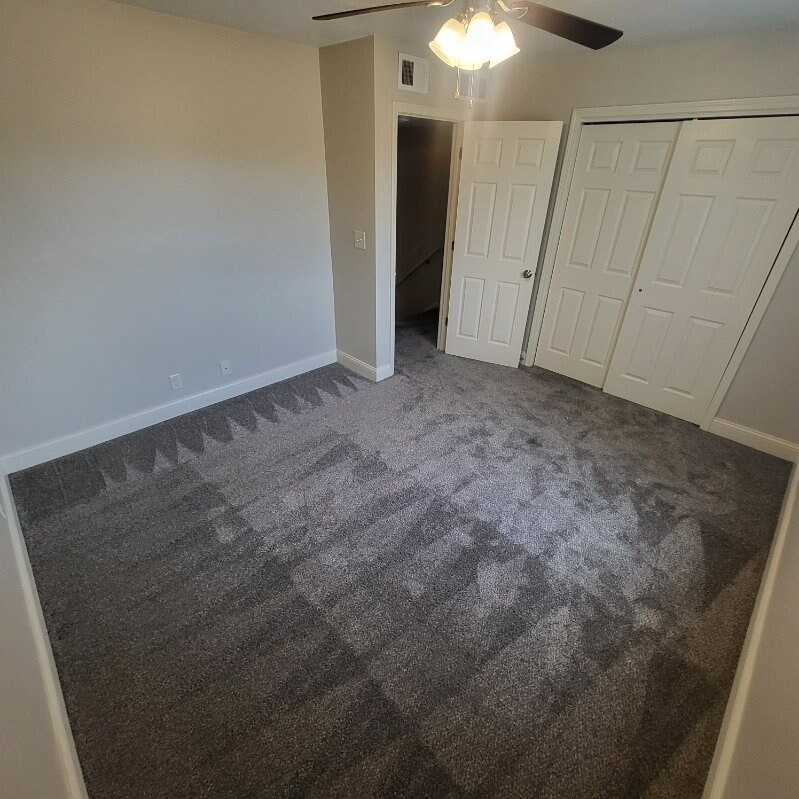 Building Photo - 4401 S 27th St