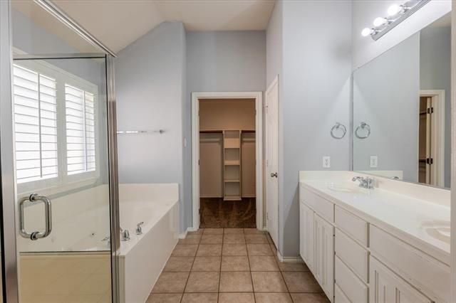 Building Photo - 2720 Alpena Dr
