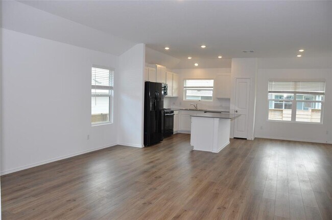 Building Photo - 141 Tofalla