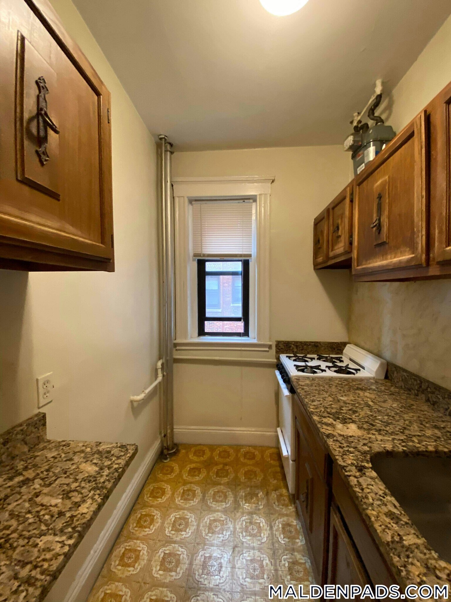 Building Photo - 17-19-19 Washington St S