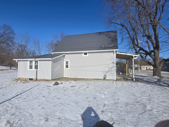 Building Photo - C-bus road house