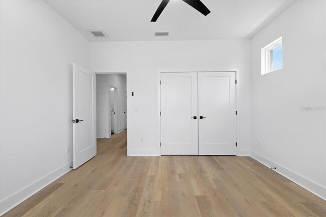 Building Photo - 2608 W Columbus Dr