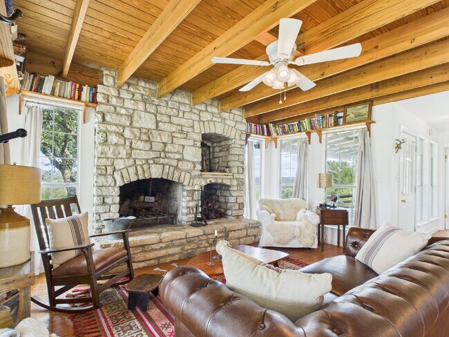 Building Photo - Hunting Retreat with 40 acre Yard