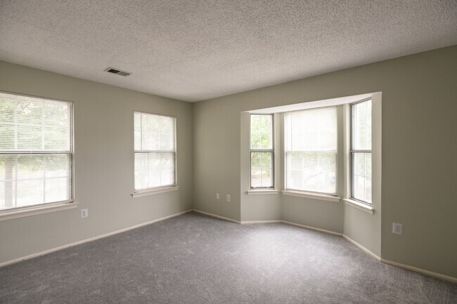 Building Photo - 361 Hadleigh Ln
