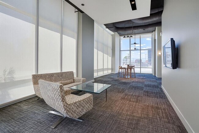 Building Photo - 150 E Robinson St