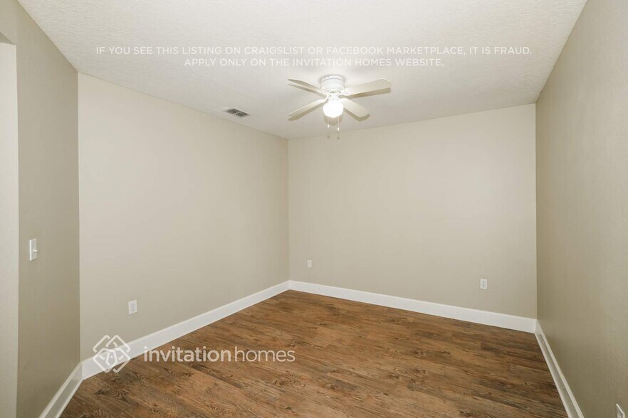 Building Photo - 3236 Forestbrook Dr N