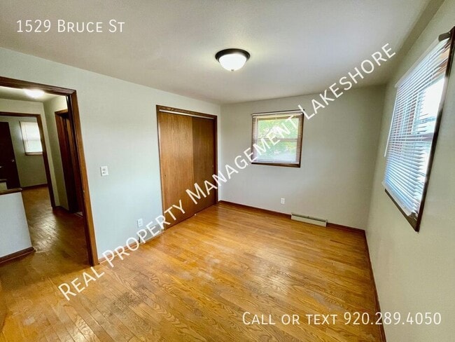 Building Photo - 1529 Bruce St