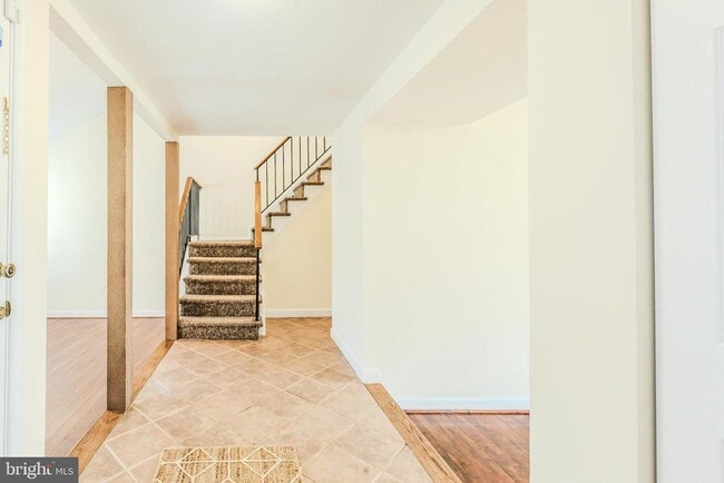 Building Photo - 13373 Hungerford Pl