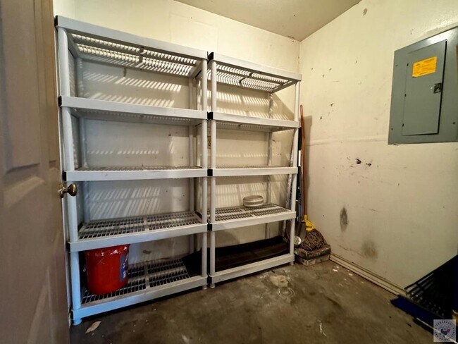 Building Photo - 4/2.5 PG Townhouse Available
