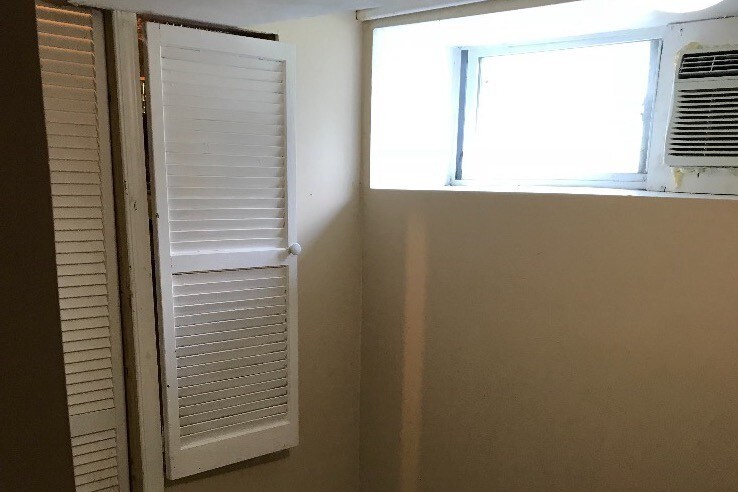 Building Photo - 3522 Greenspring Ave