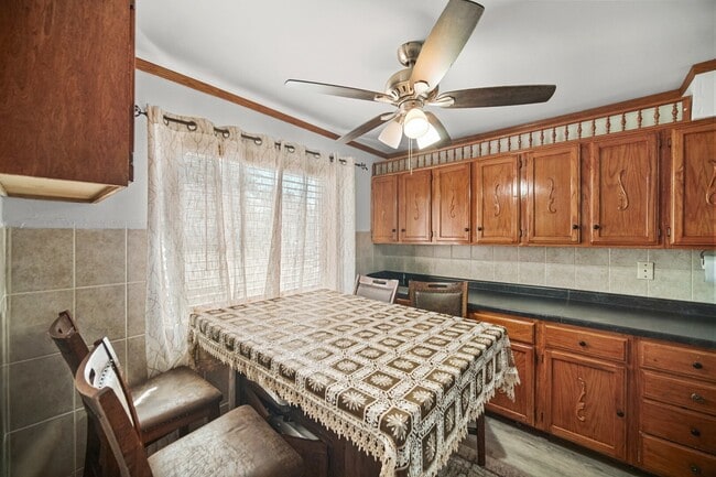 Building Photo - 6404 W 85th Pl