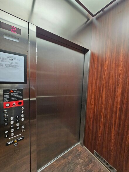 Building Photo - 1169 Hope St