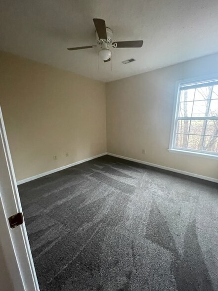 Building Photo - 601 Mountain Cove