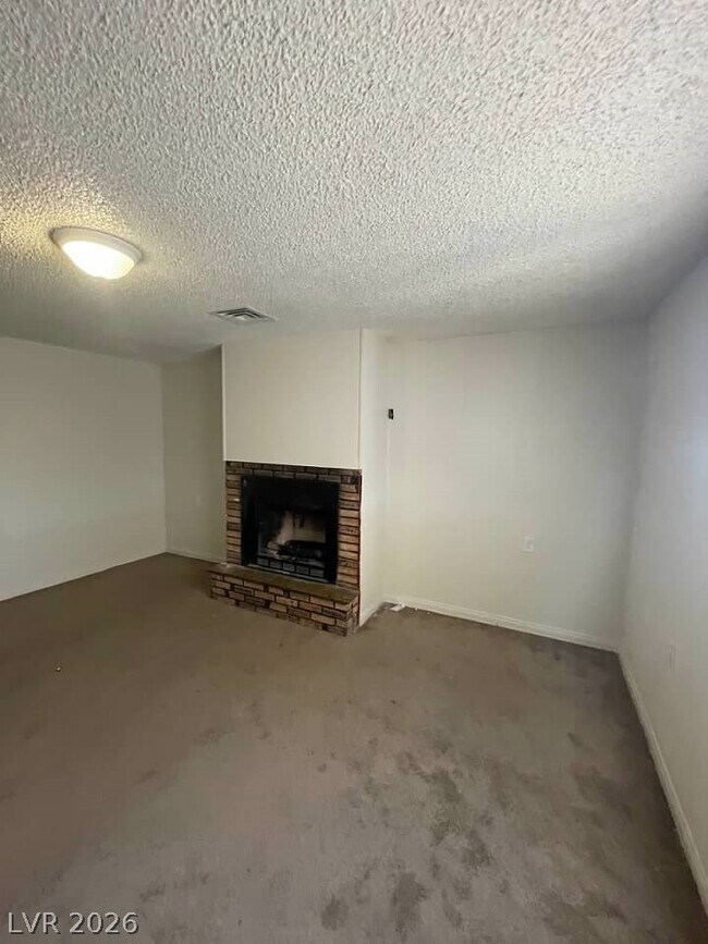 Building Photo - 4341 San Mateo St