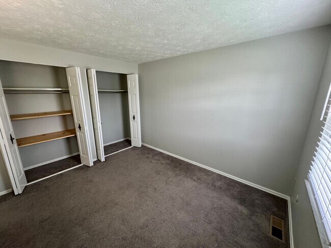 Building Photo - Price Improved! Spacious 2-Bedroom Townhome with Private Patio in Cranberry Township