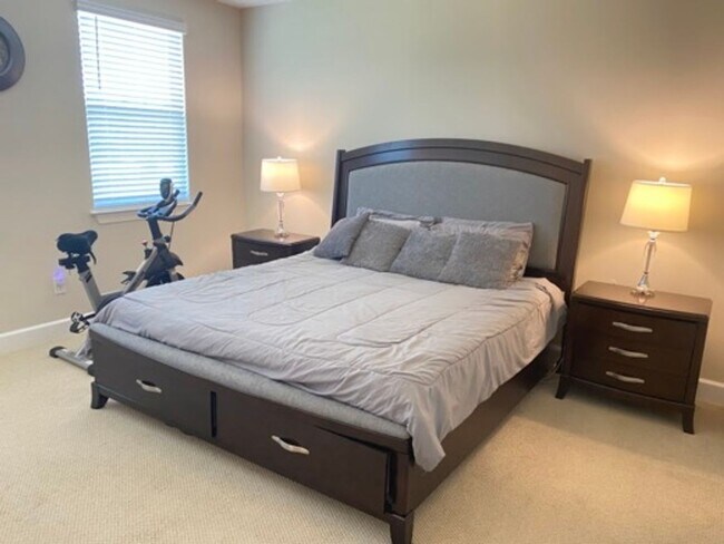 Building Photo - Beautiful 4 Bedroom Home in Amazing Wesley...