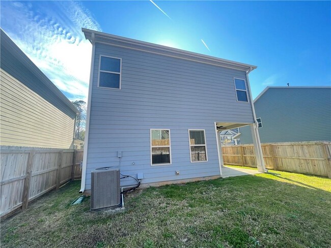 Building Photo - 145 Bryon Ln