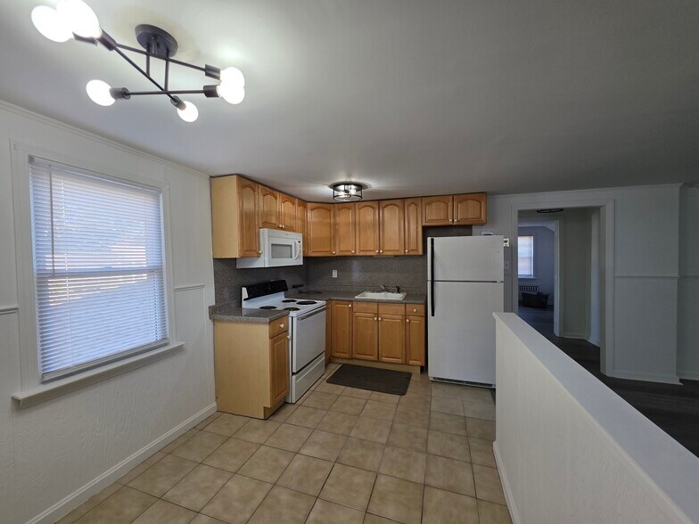 Building Photo - 7 High St