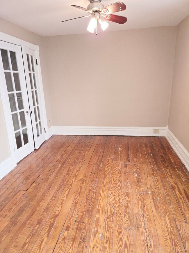 Building Photo - 1402 W Turner St