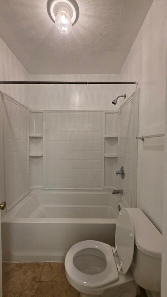 Building Photo - 401 Advocate Ct