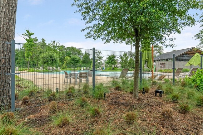 Building Photo - 16907 Kyler Crk Trl