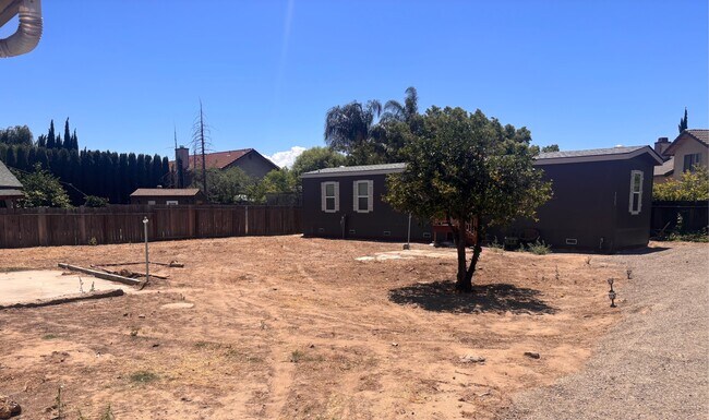 Building Photo - 3021 Farris Ave