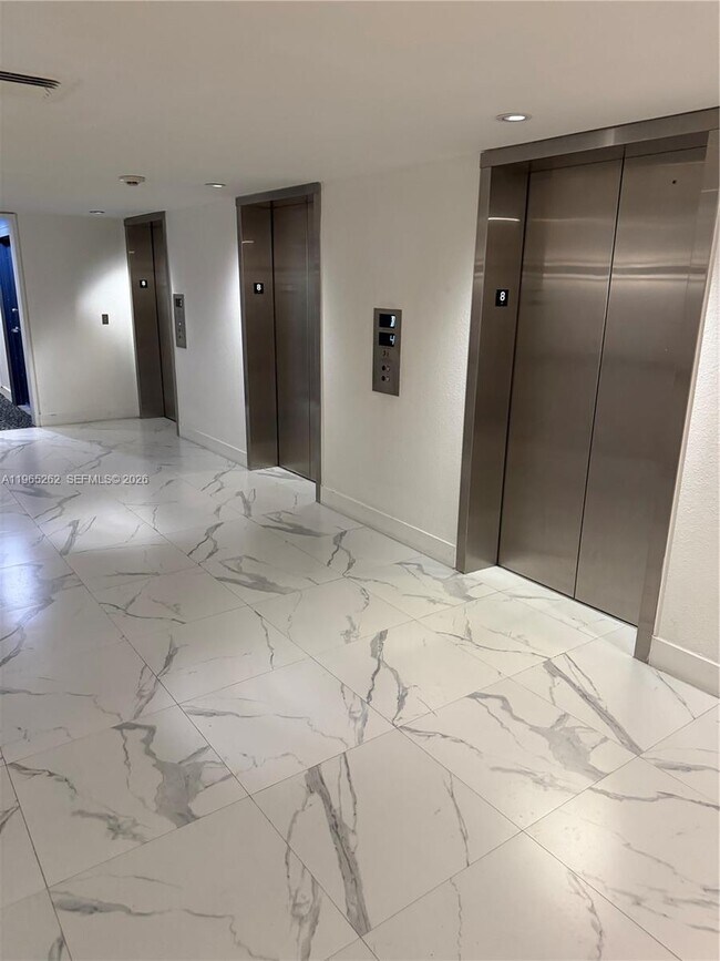 Building Photo - 1000 West Ave