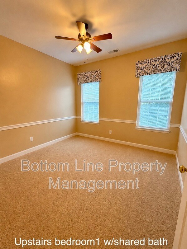 Building Photo - 8045 Talcott Dr