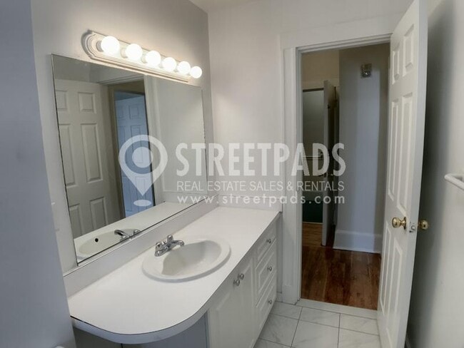 Building Photo - 2 bedroom in Brookline MA 02446