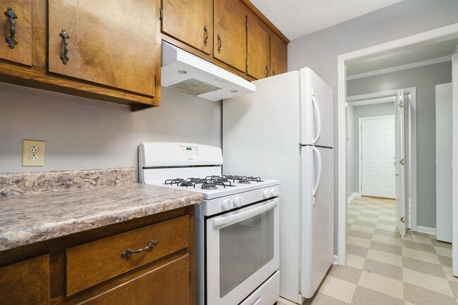 Building Photo - Park East