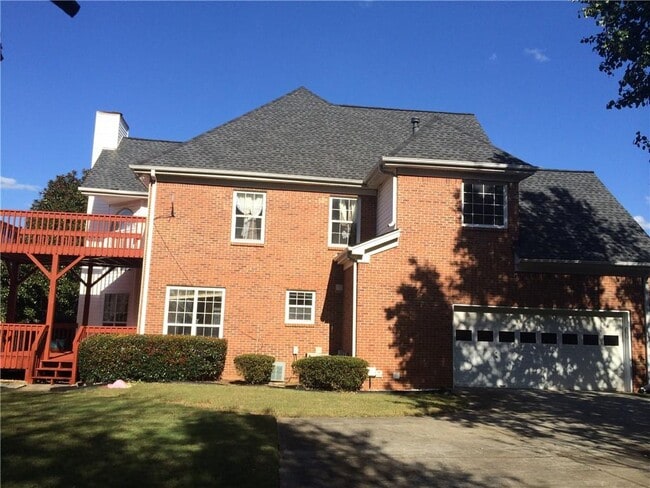 Building Photo - 2828 Oglethorpe Run Square