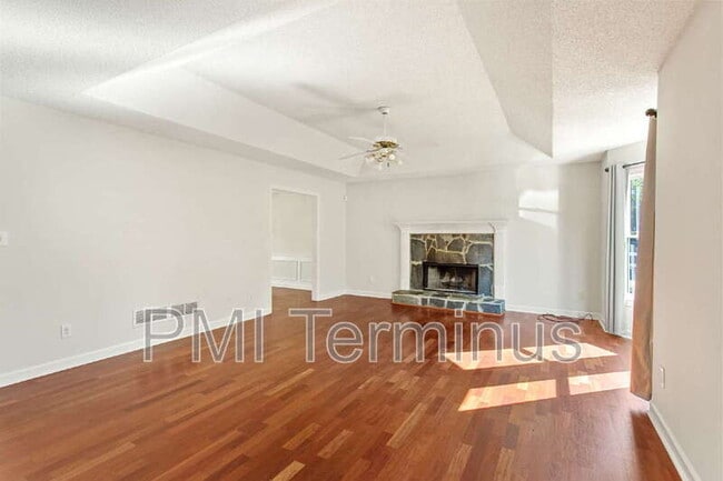 Building Photo - 76 Winward Way SE