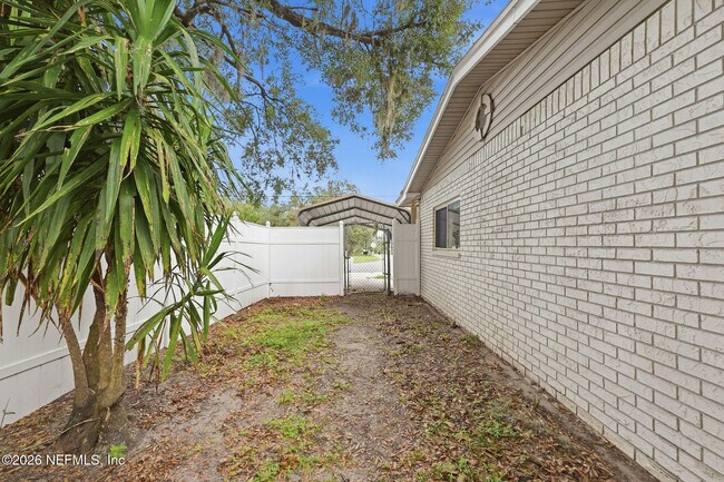 Building Photo - 388 Arora Blvd