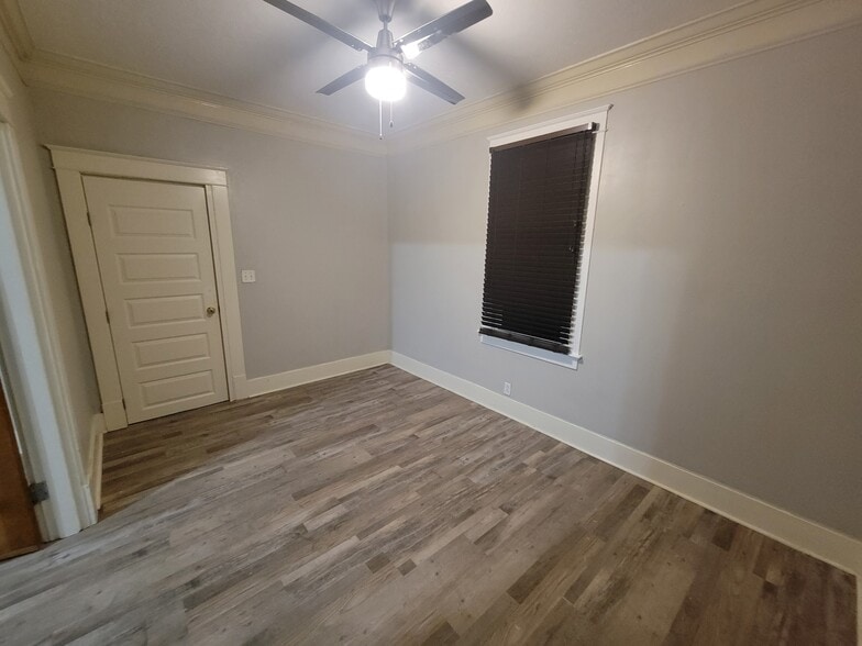 Building Photo - 3605 Hydes Ferry Rd