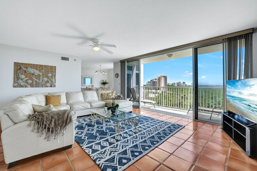 Building Photo - 6361 Pelican Bay Blvd