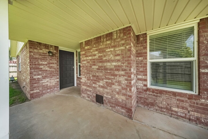 Building Photo - 12913 S Drexel Ave