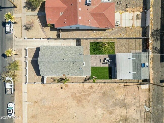 Building Photo - 1115 E McKinley St