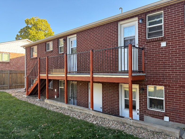 Building Photo - 1026 17th Ave