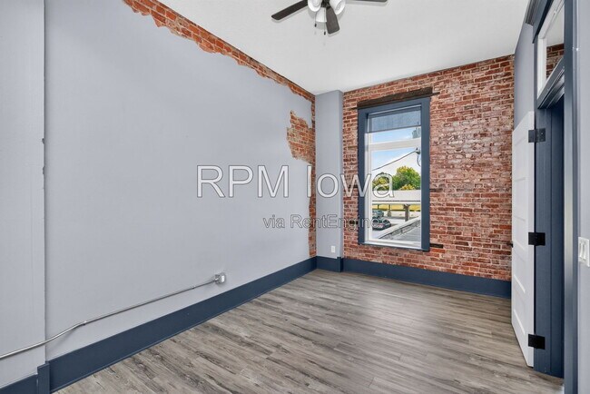 Building Photo - 1214 2nd St