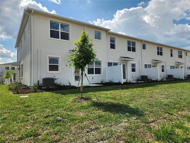 Building Photo - 203 Bogey Dr