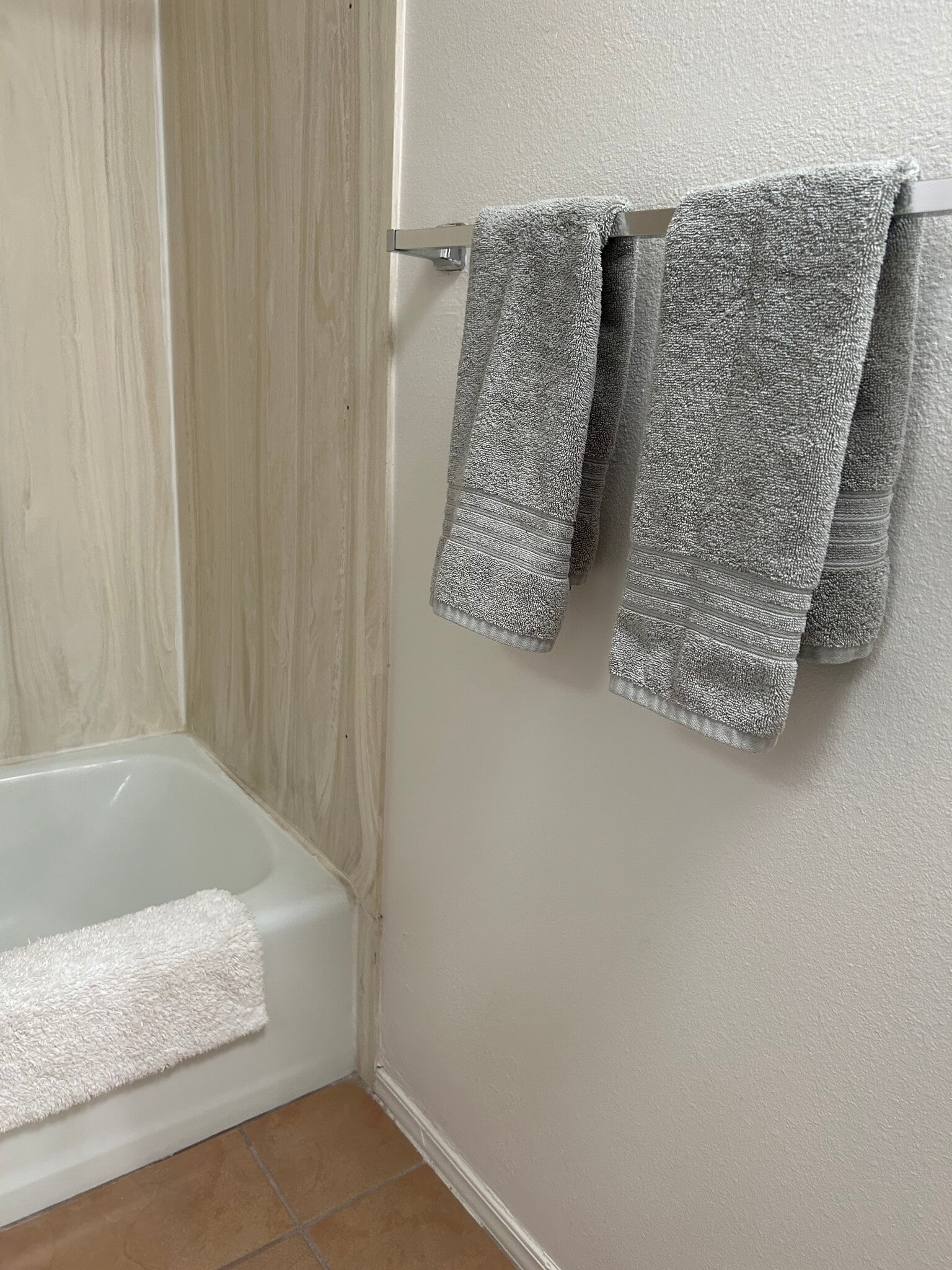 Building Photo - 440 N Dodge Blvd