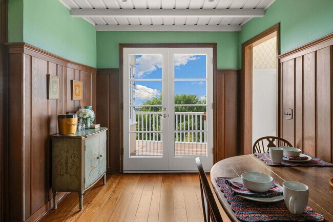 Building Photo - 1850 Castellana Rd