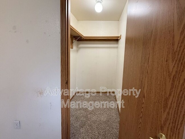 Building Photo - 240 S Monmouth Ave