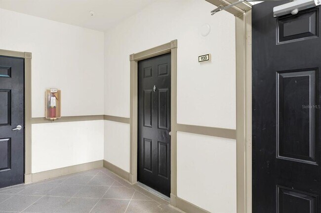 Building Photo - 501 Knights Run Ave