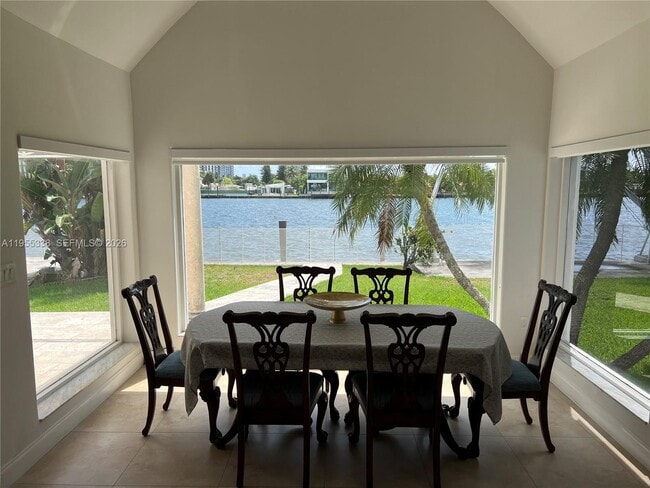 Building Photo - 7601 Beach View Dr