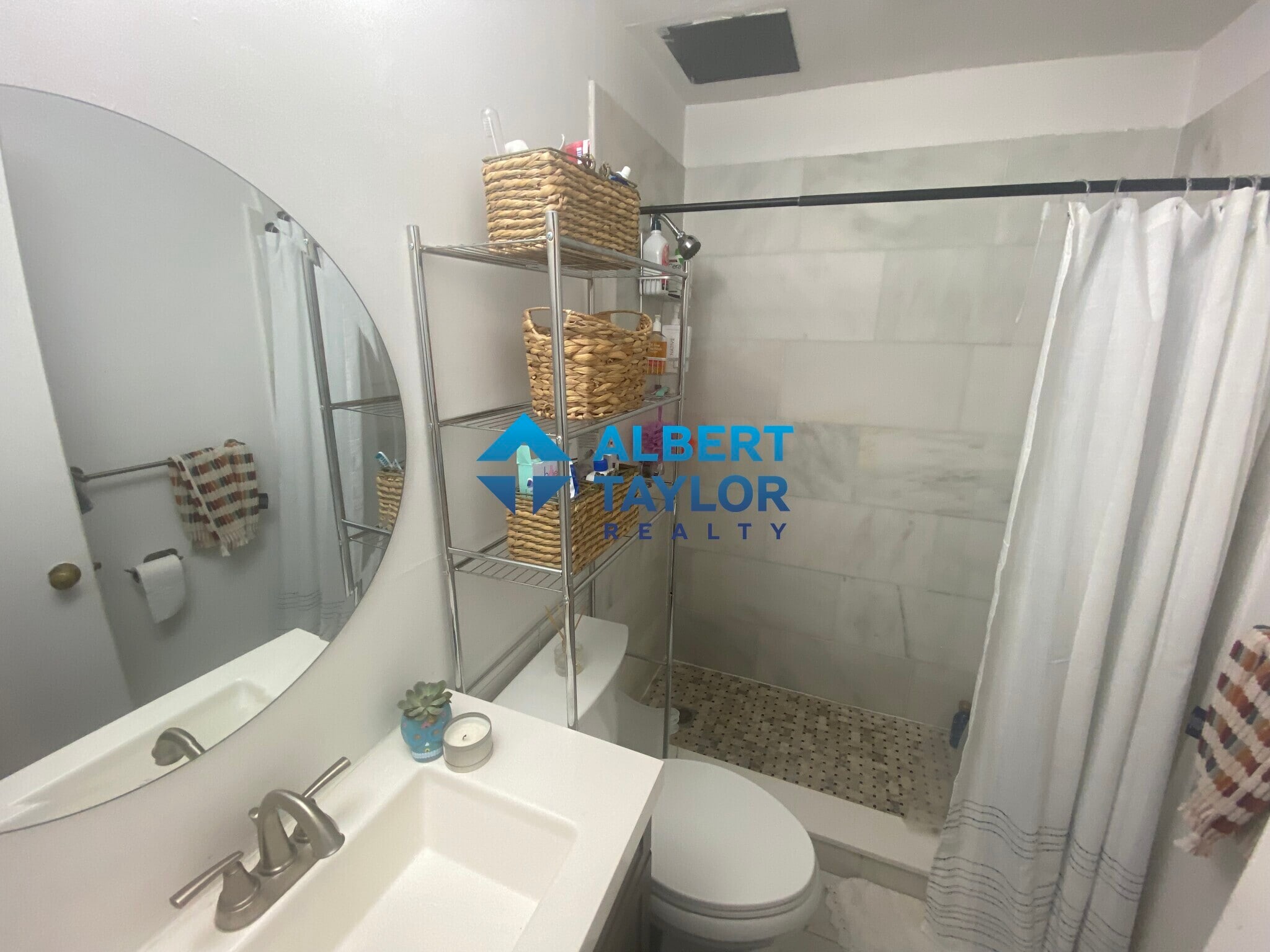 Building Photo - 41 Cunard St