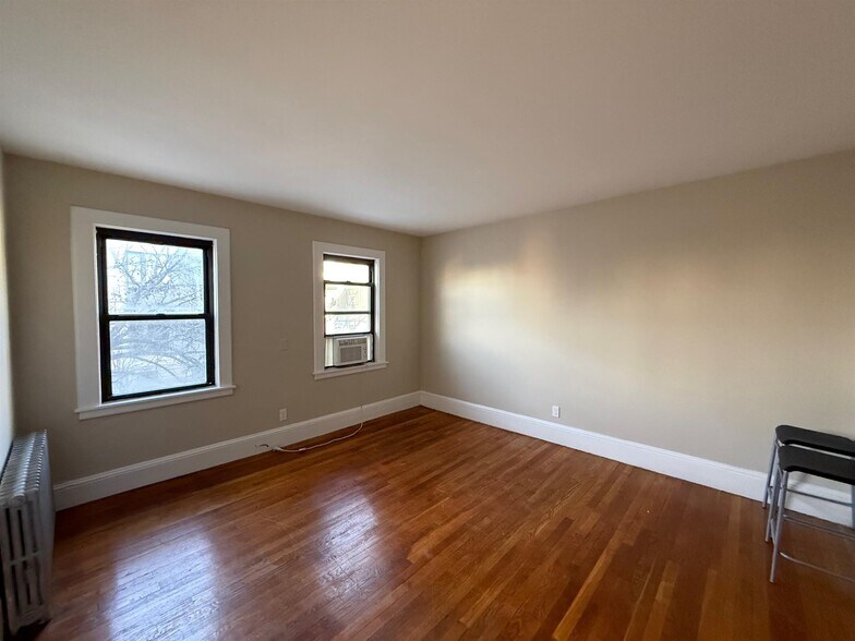 Building Photo - 50 Bishop Allen Dr