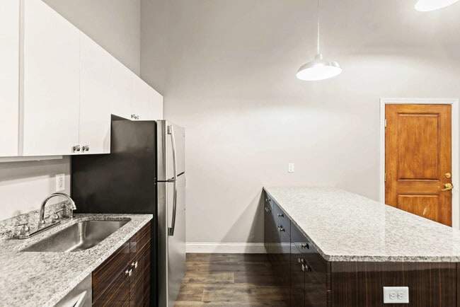 Building Photo - 40 Winter St