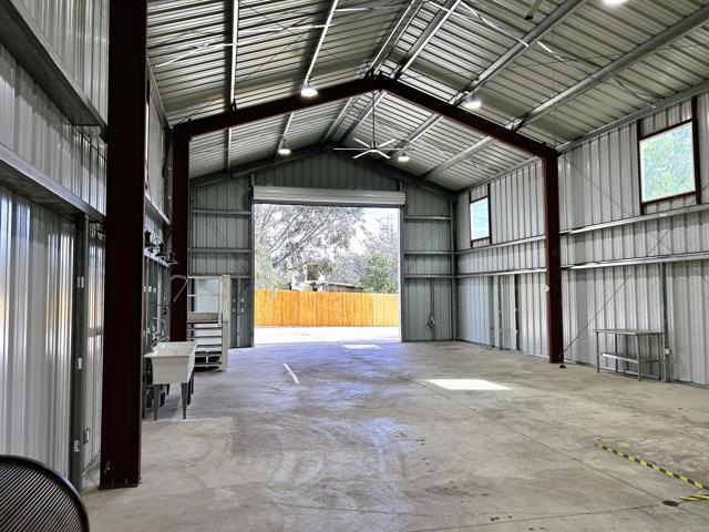 Building Photo - 2400 Kauana Loa Dr