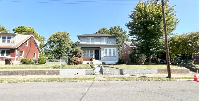 Building Photo - 1641 Hale Ave